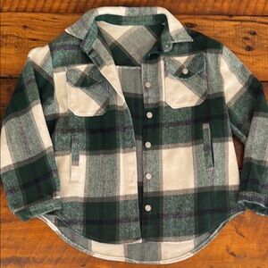 Women’s over sized Green Plaid flannel large